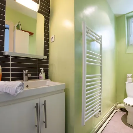 Pied-a-terre Near Bastille & Voltaire 11th Paris