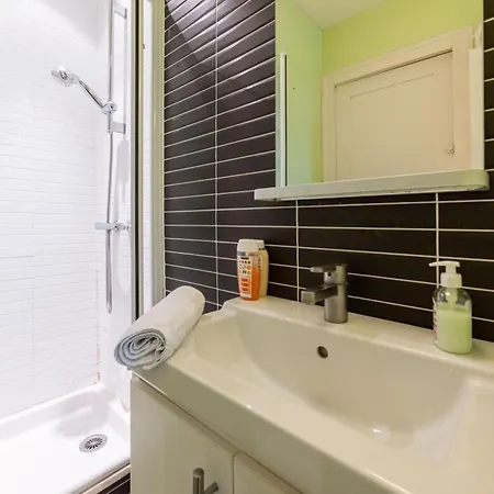 Pied-a-terre Near Bastille & Voltaire 11th Paris