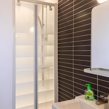 Pied-a-terre Near Bastille & Voltaire 11th * Paris