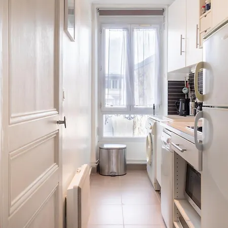 Pied-a-terre Near Bastille & Voltaire 11th