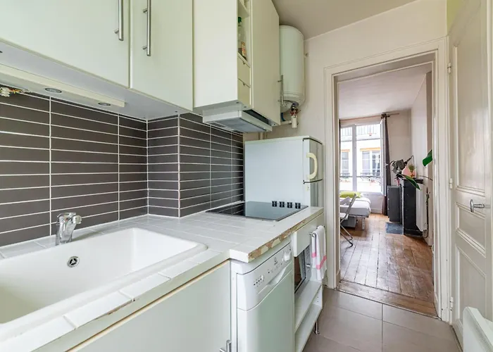 Pied-a-terre Near Bastille & Voltaire 11th 巴黎