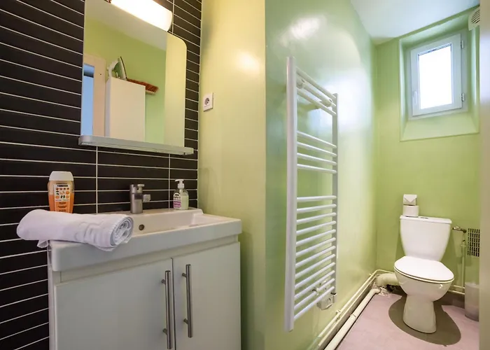 Pied-a-terre Near Bastille & Voltaire 11th 巴黎