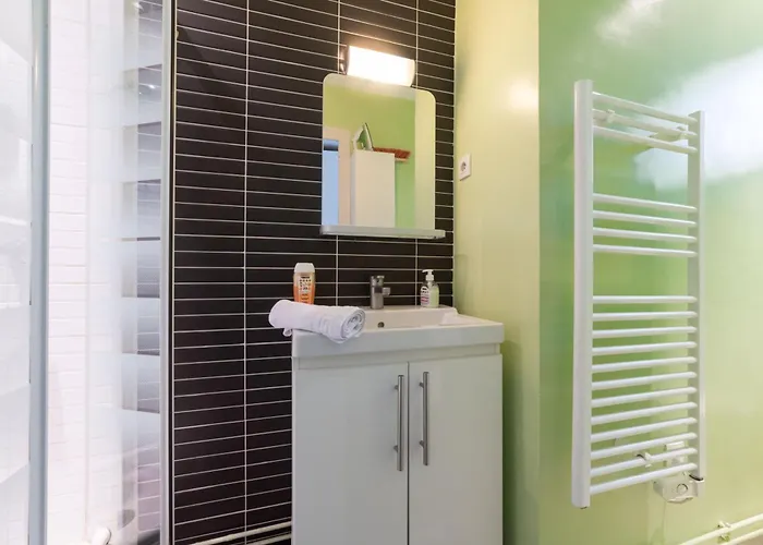 Pied-a-terre Near Bastille & Voltaire 11th 公寓